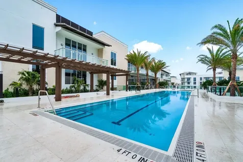 220 Se Mizner Boulevard Boca Raton FL 33432