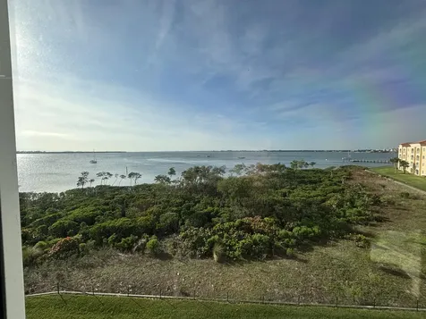 27 Harbour Isle Drive Fort Pierce FL 34949