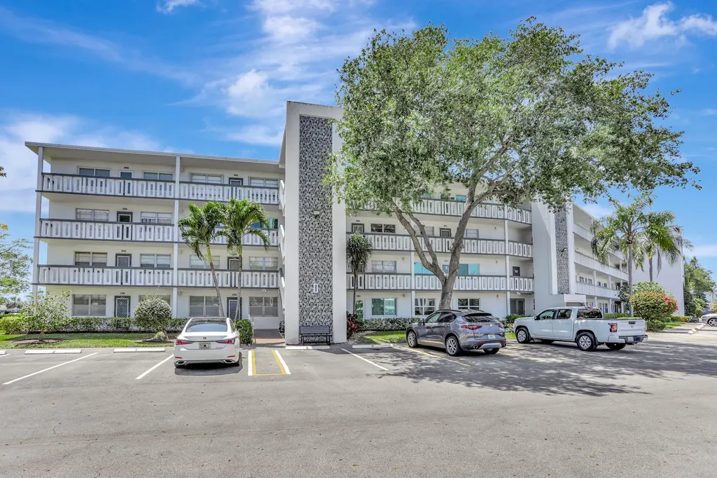3034 Oakridge D Deerfield Beach FL 33442
