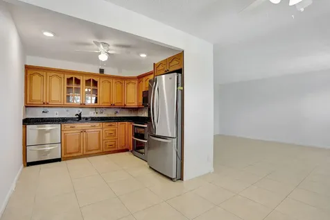 3034 Oakridge D Deerfield Beach FL 33442