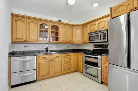 3034 Oakridge D Deerfield Beach FL 33442