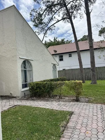 2908 Nw 24th Way Boca Raton FL 33431