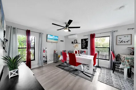 3750 Nw 73rd Way Coral Springs FL 33065
