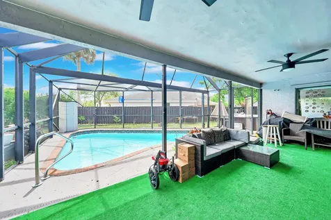 3750 Nw 73rd Way Coral Springs FL 33065