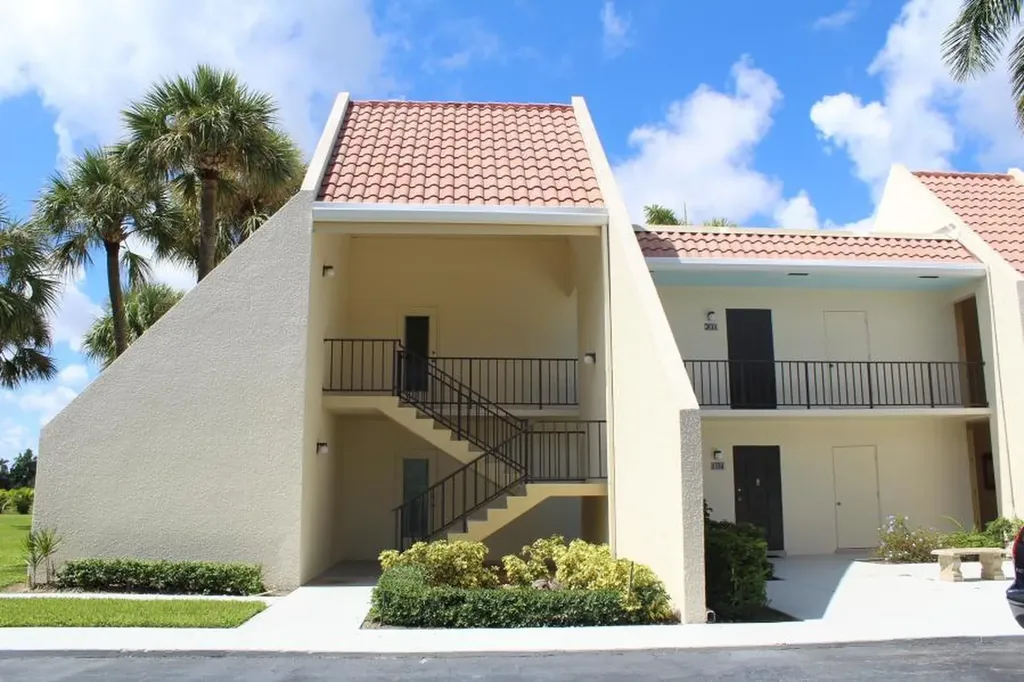 1705 Presidential Way West Palm Beach FL 33401