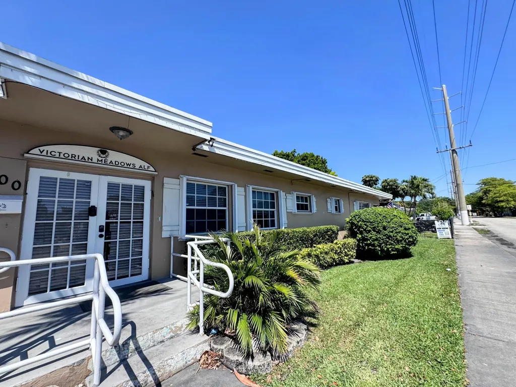 900 N 24th Avenue Hollywood FL 33020