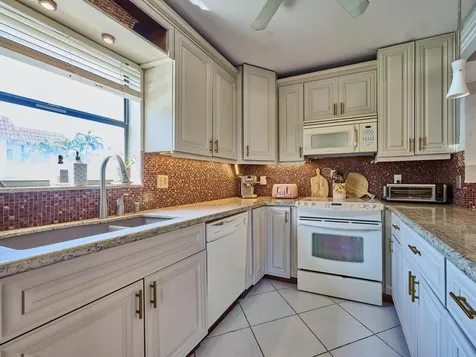 1251 S Federal Highway Boca Raton FL 33432