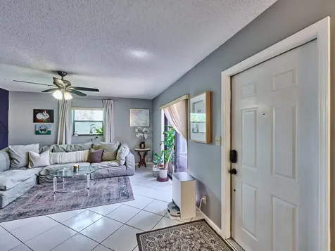 1251 S Federal Highway Boca Raton FL 33432