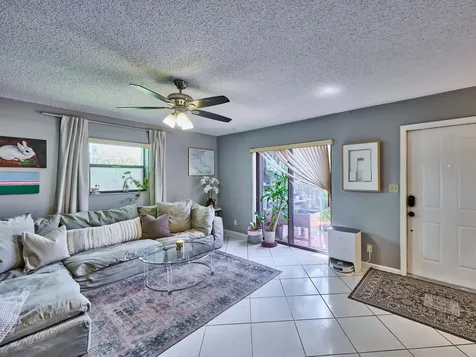 1251 S Federal Highway Boca Raton FL 33432