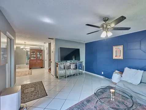 1251 S Federal Highway Boca Raton FL 33432