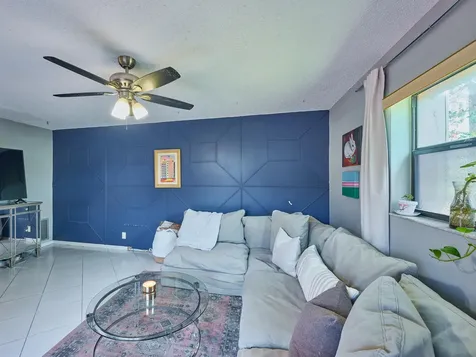 1251 S Federal Highway Boca Raton FL 33432