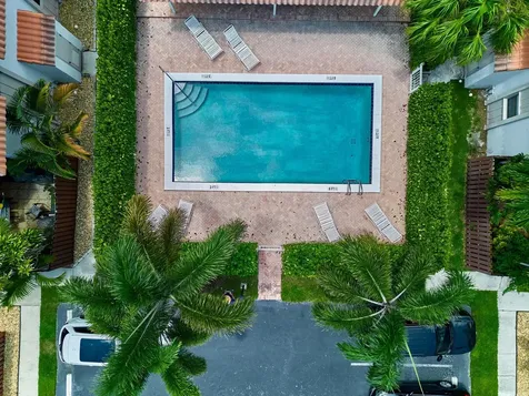 1251 S Federal Highway Boca Raton FL 33432