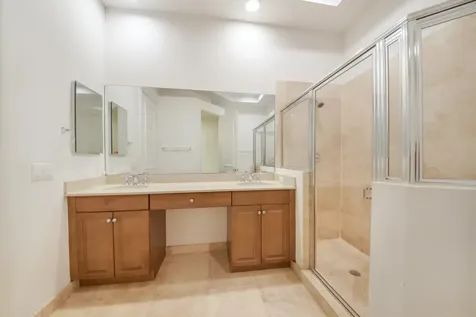 425 Ne 69th Circle Boca Raton FL 33487