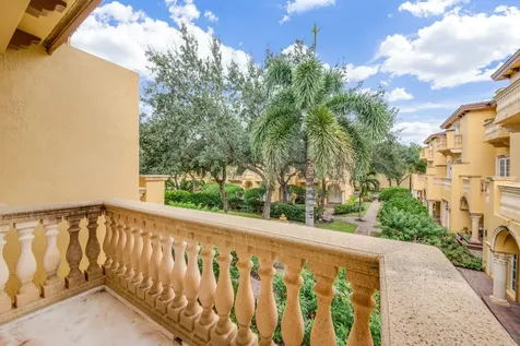 425 Ne 69th Circle Boca Raton FL 33487