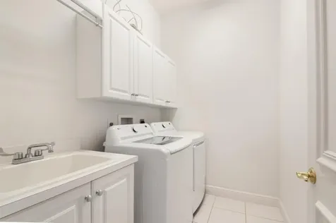 425 Ne 69th Circle Boca Raton FL 33487
