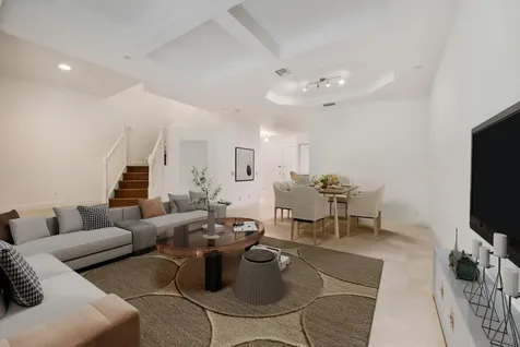425 Ne 69th Circle Boca Raton FL 33487