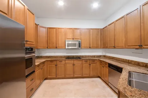 425 Ne 69th Circle Boca Raton FL 33487