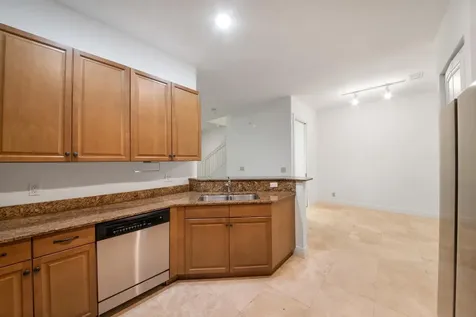 425 Ne 69th Circle Boca Raton FL 33487