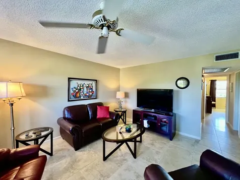 4015 Islewood D Deerfield Beach FL 33442