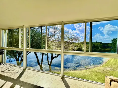 4015 Islewood D Deerfield Beach FL 33442