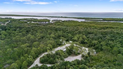 8045 Se Morningwood Place Hobe Sound FL 33455