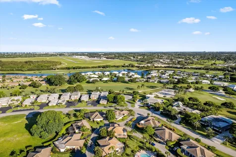 102 Villa Circle Atlantis FL 33462