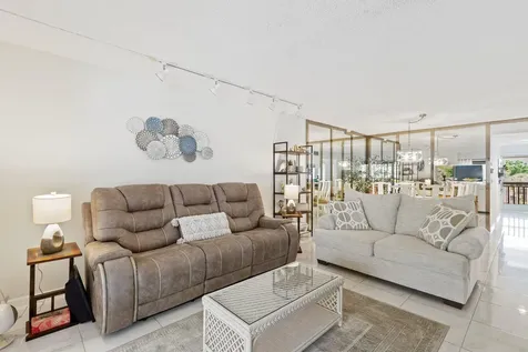 5380 Cedar Lake Drive Boynton Beach FL 33437