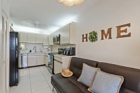 5380 Cedar Lake Drive Boynton Beach FL 33437
