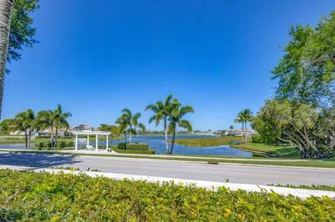 44 Pinnacle Cove Palm Beach Gardens FL 33418