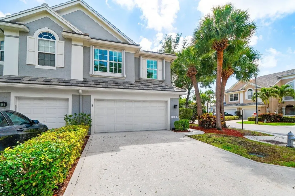 5377 Grand Park Place Boca Raton FL 33486
