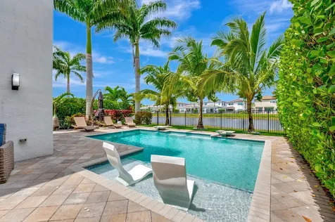 9035 Dulcetto Court Boca Raton FL 33496