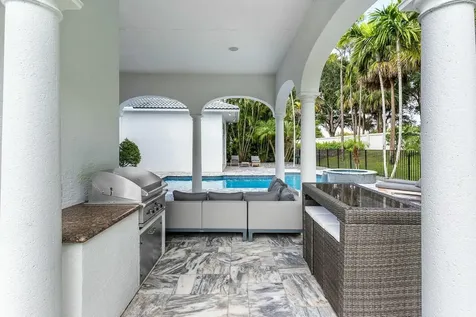 17729 Middlebrook Way Boca Raton FL 33496