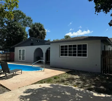 131 Ne 26th Street Pompano Beach FL 33064