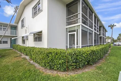 560 Horizons Boynton Beach FL 33435