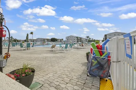 560 Horizons Boynton Beach FL 33435