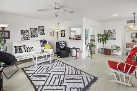 560 Horizons Boynton Beach FL 33435
