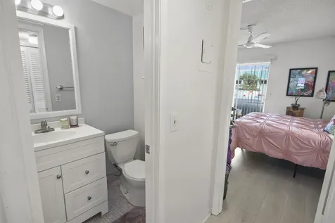 560 Horizons Boynton Beach FL 33435