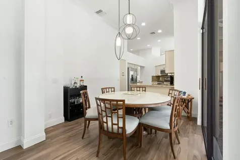 2437 Nw 64th Street Boca Raton FL 33496