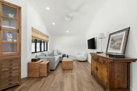 2437 Nw 64th Street Boca Raton FL 33496