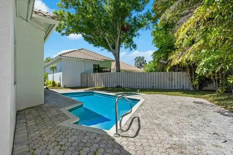 2437 Nw 64th Street Boca Raton FL 33496