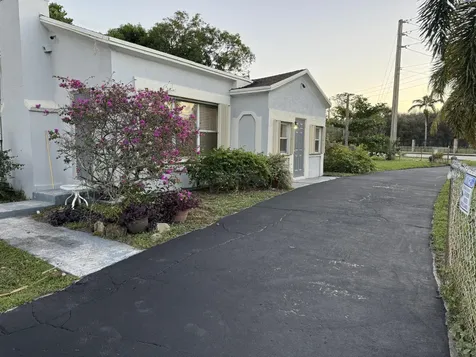 701 Sw 8th Avenue Delray Beach FL 33444