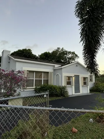 701 Sw 8th Avenue Delray Beach FL 33444