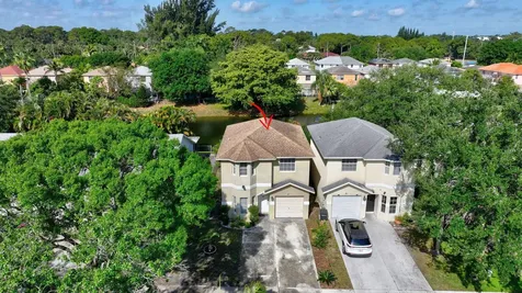 87 Pheasant Run Boulevard West Palm Beach FL 33415