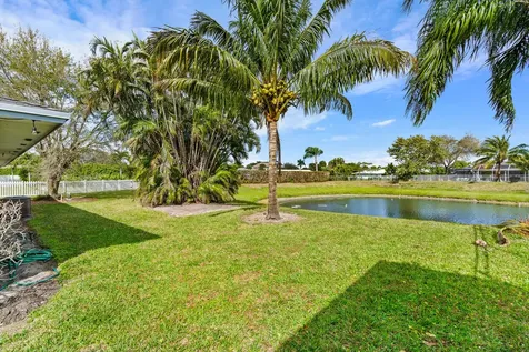 4705 Holly Drive Palm Beach Gardens FL 33418