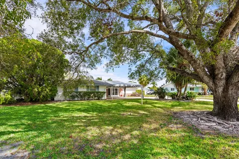 4705 Holly Drive Palm Beach Gardens FL 33418