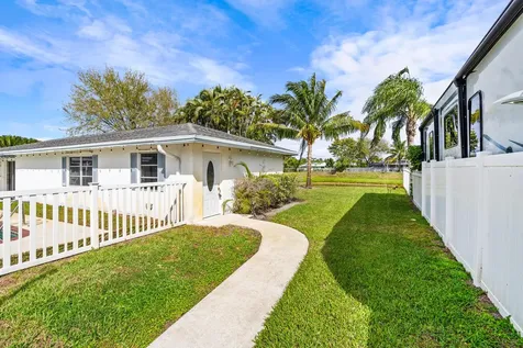 4705 Holly Drive Palm Beach Gardens FL 33418