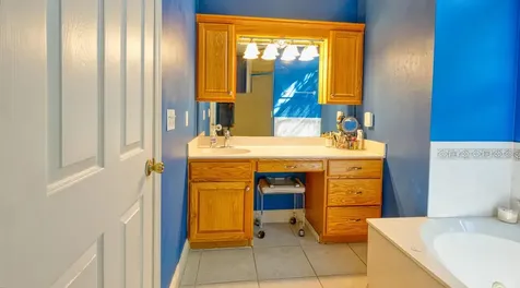 2312 Sw Kent Circle Port Saint Lucie FL 34953