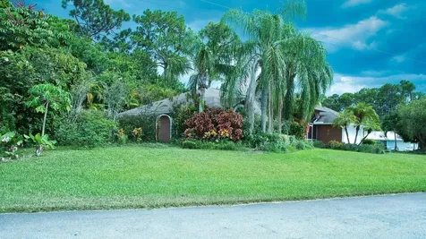 2312 Sw Kent Circle Port Saint Lucie FL 34953