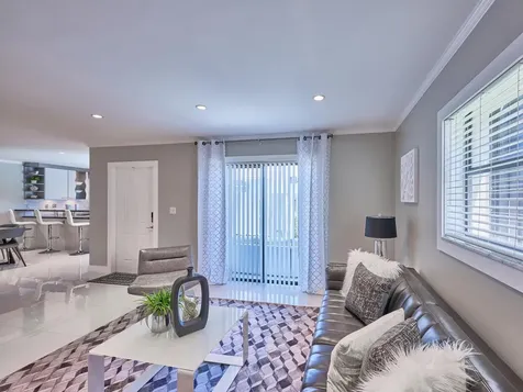 1251 S Federal Highway Boca Raton FL 33432