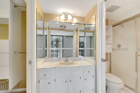 2000 Presidential Way West Palm Beach FL 33401